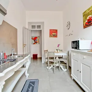 Apartment Domvs Romae